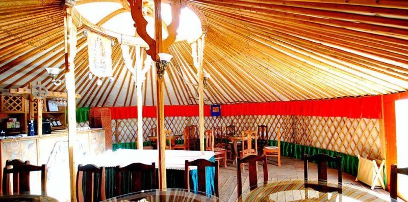 Restaurant de Ursa Major Lodge - Mongolie | Au Tigre Vanillé