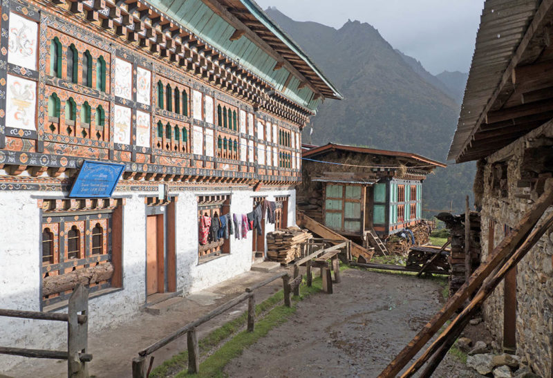 Bhoutan, maisons traditionnelles de la région